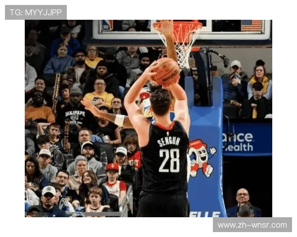 火箭主帅乌度卡比赛中遭驱逐，球队逆境下心理稳定性受考验